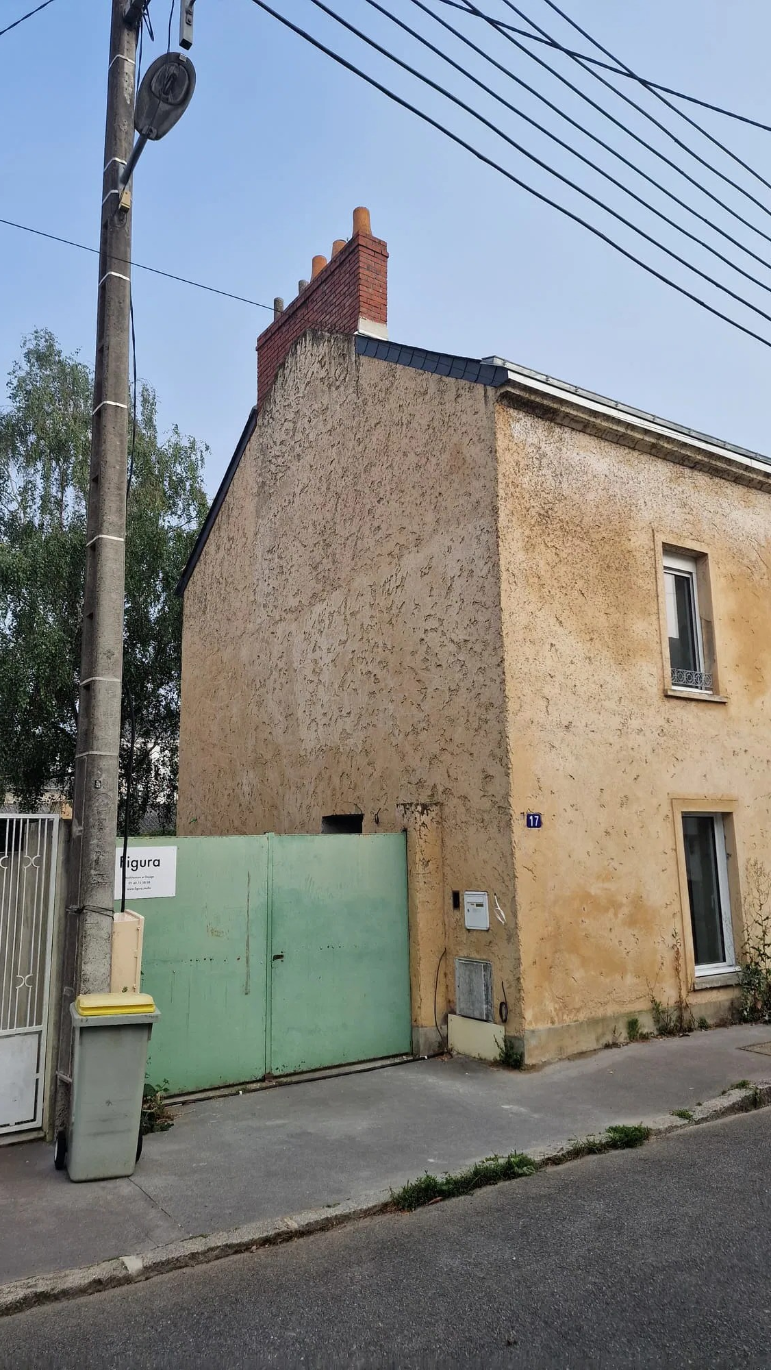 PIERRE VUE ET TUFFEAU