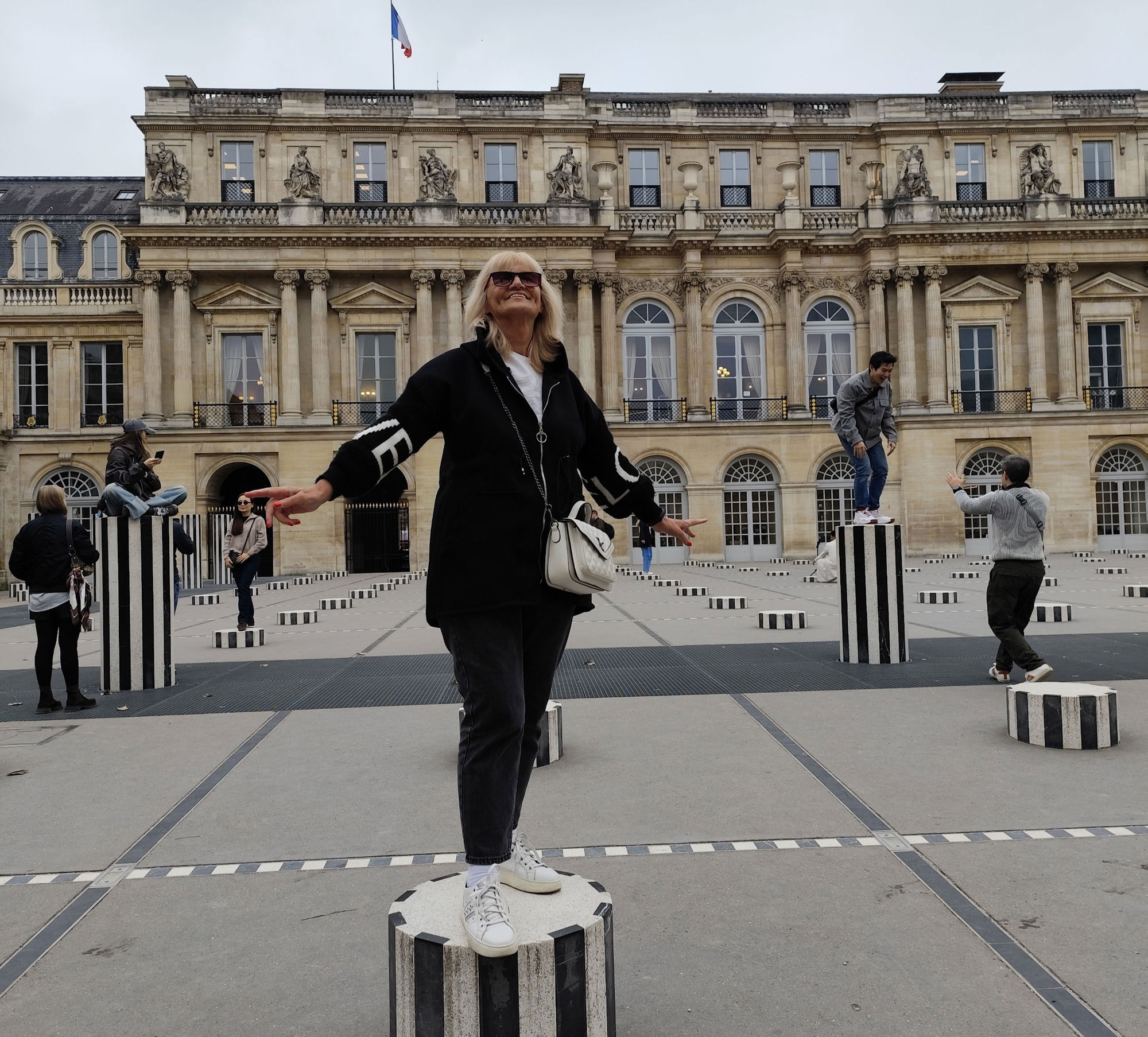 Париж не только велик – он необъятен, часть 1