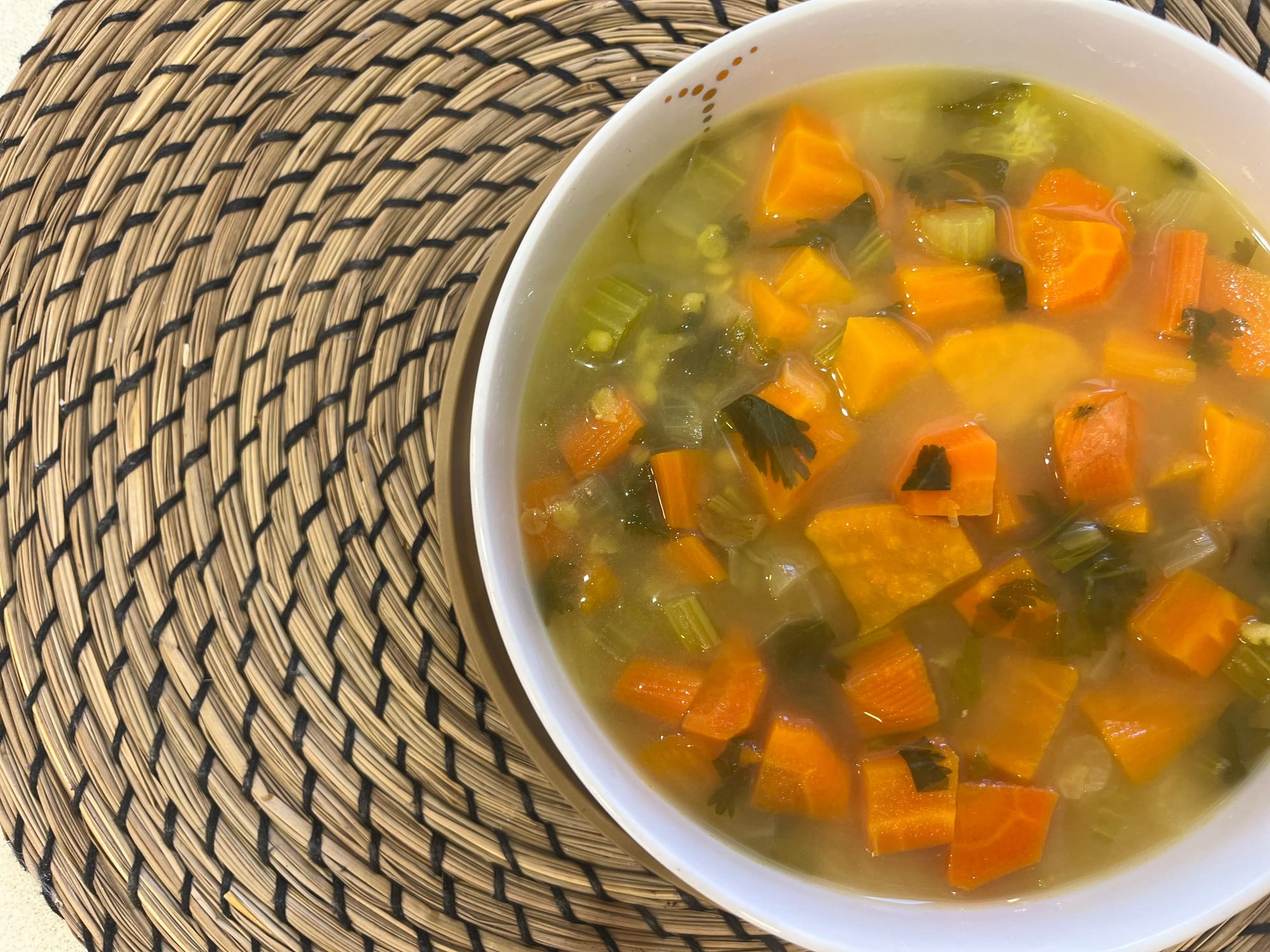 מרק עדשים ובטטה