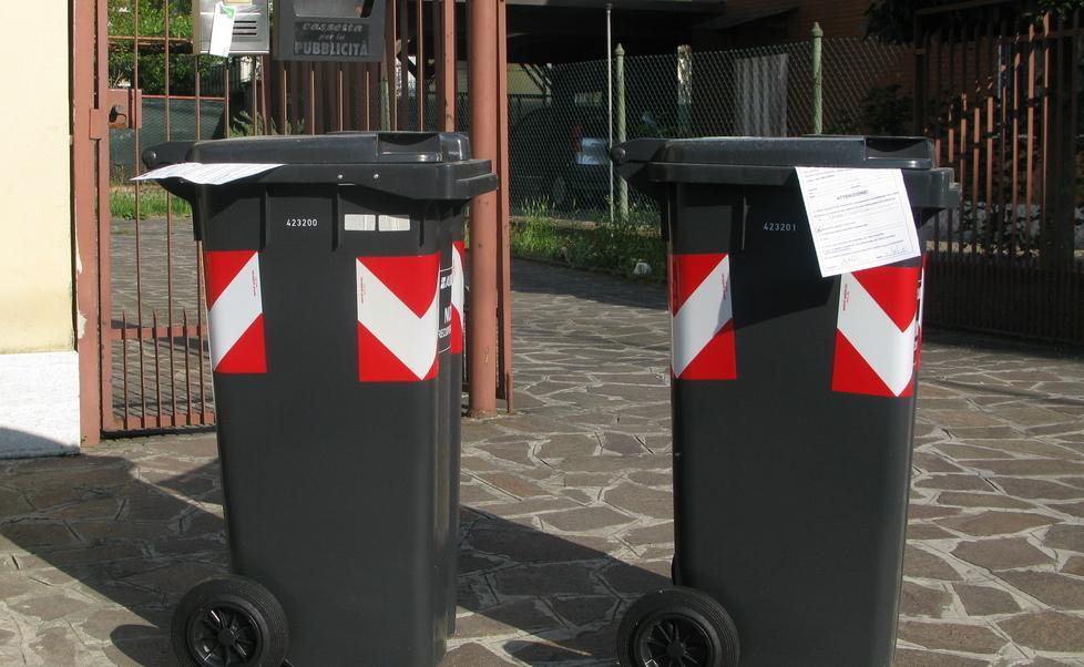 Ora a Novara i contribuenti devono diventare operatori ecologici!