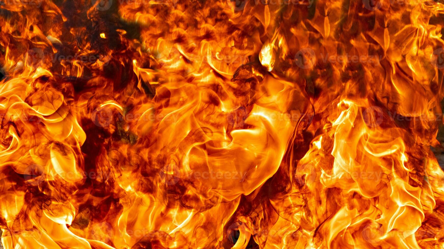 LA FIAMMA NON È ANCORA SPENTA. MA LA DESTRA HA SMESSO DI ESSERE UN’ ALTERNATIVA