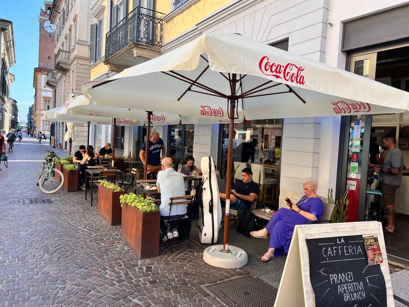 LA CAFFERIA - BAR a Novara -
Colazione dolce e salata/Brunch/Aperitivo/Pausa pranzo - Aperti tutti i giorni 🎉
Lun-Ven: 7/18 Sab-Dom: 8/18
Per info e pren: 389 1854221
La Cafferia Novara, Piazza Gramsci, Novara, Italy 28100