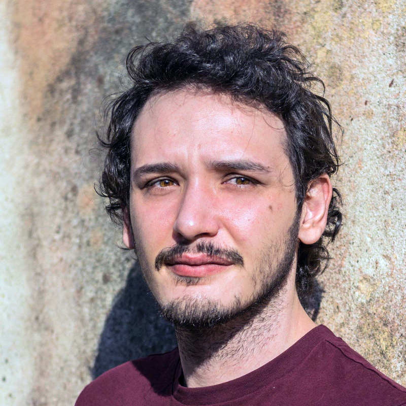 PARLAPIÙPIANO. DEGUSTAZIONI TRA MUSICA E PAROLE Appuntamenti nel foyer tra romanzi, musica e cocktailcon le realtà culturali del territorio