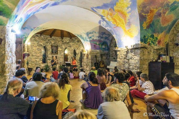 Fondazione Teatro Carlo Coccia di Novara - MUSICA&MERENDA:
DAL MONDO DELLE FIABE
Laboratorio per bambini dai 3 ai 5 anni a cura di Federica Cerizza
In attesa di BIANCANEVE IN TOUR