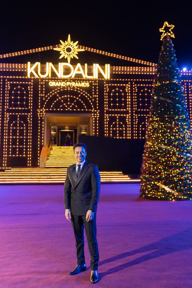 christmas dinner by the pyramids 