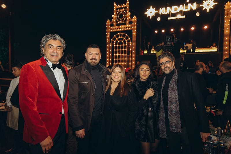 christmas dinner by the pyramids 