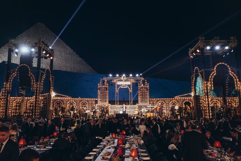 christmas dinner by the pyramids 
