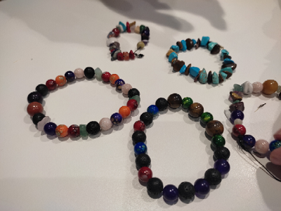 MARCHE DE NOEL -ATELIER CREATIF AVEC DES PIERRES NATURELLES