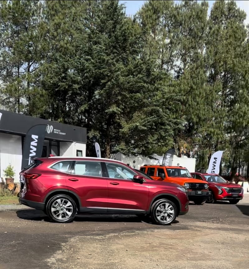 MOVEMOS Y PREPARAMOS VEHICULOS PARA EXHIBICIONES, PRESENTACIONES O EVENTOS ESPECIALES