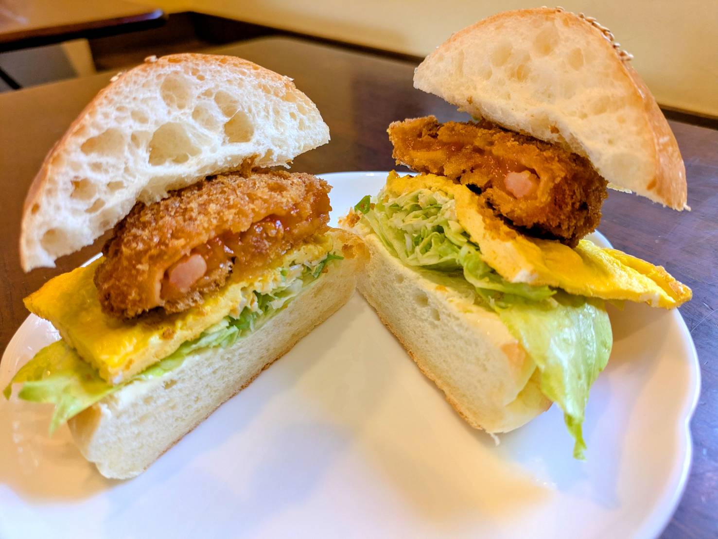 エビチリコロッケバーガー