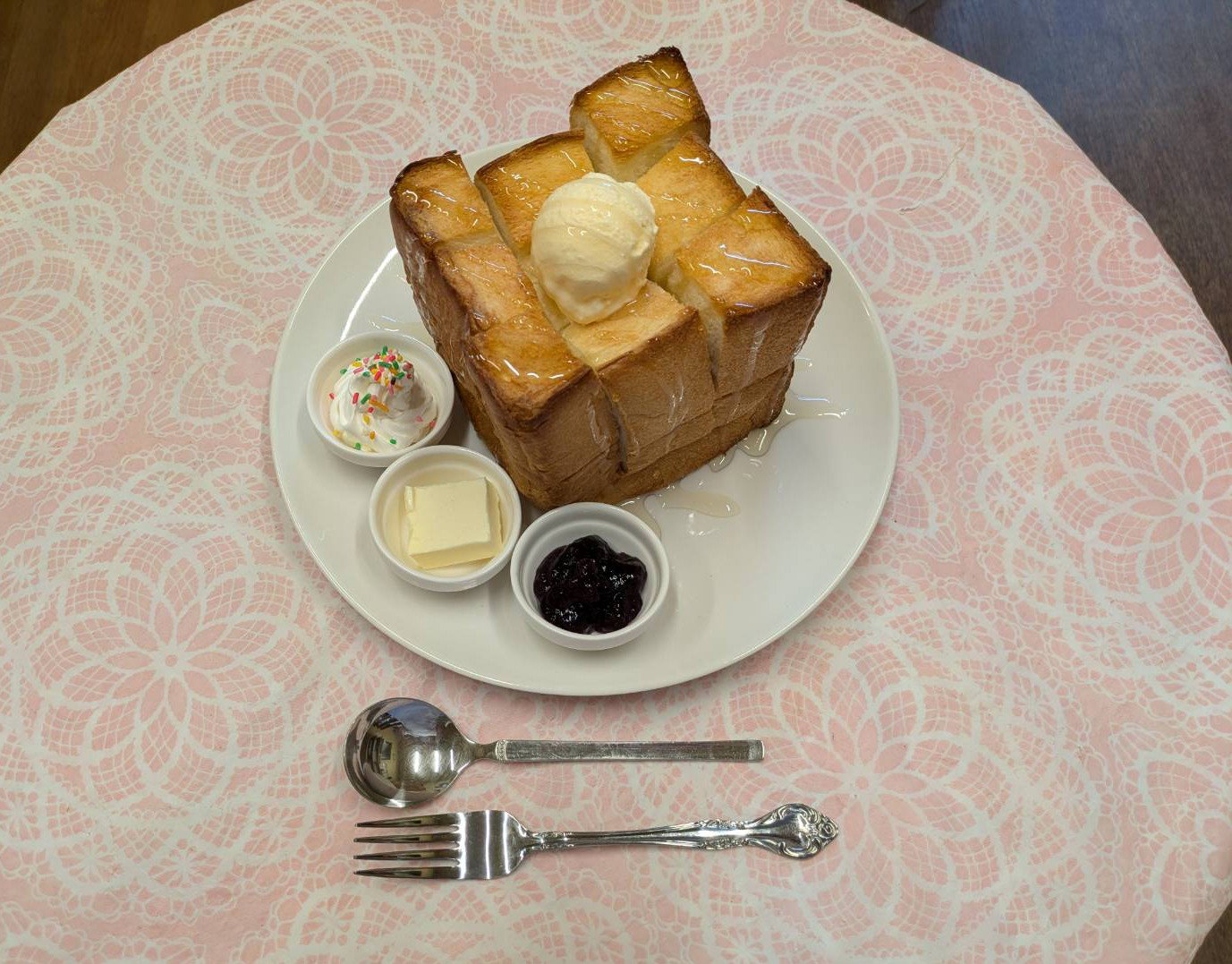 食パンそのまんまトースト（要予約）イートイン限定