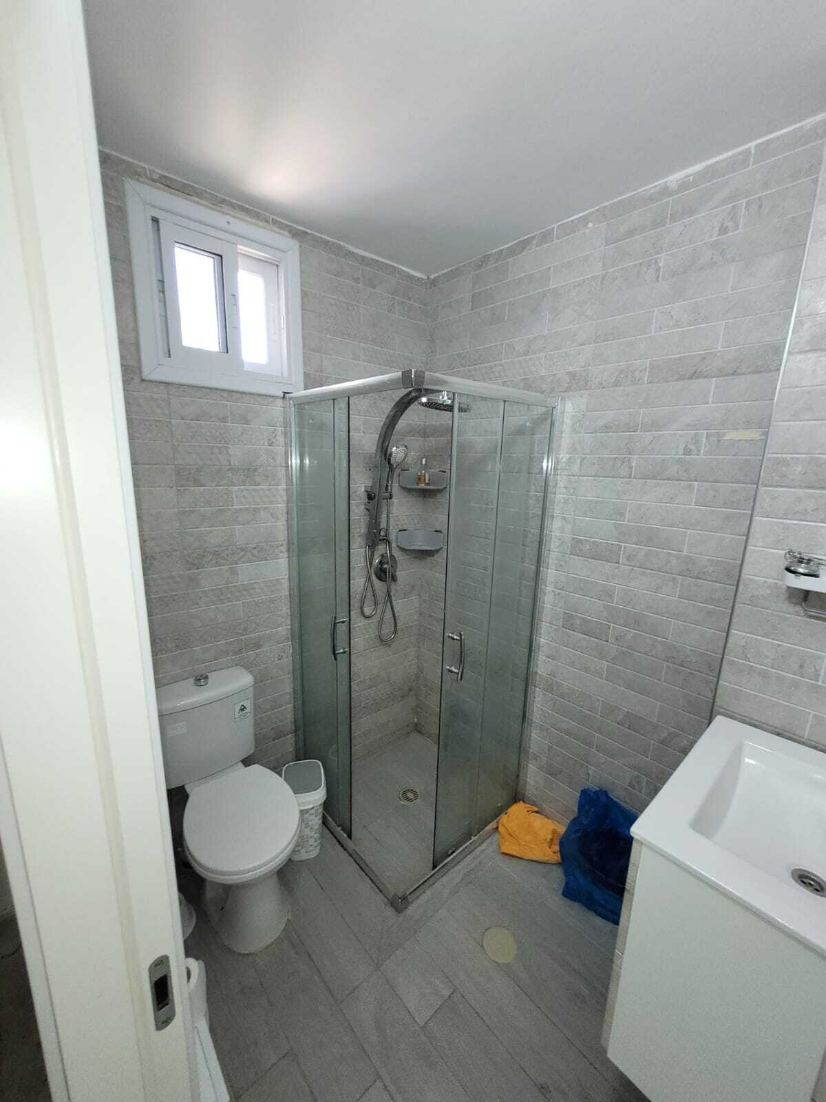 דירה מחולקת לשתי יח' דיור מדהימות! מחיר מציאה!