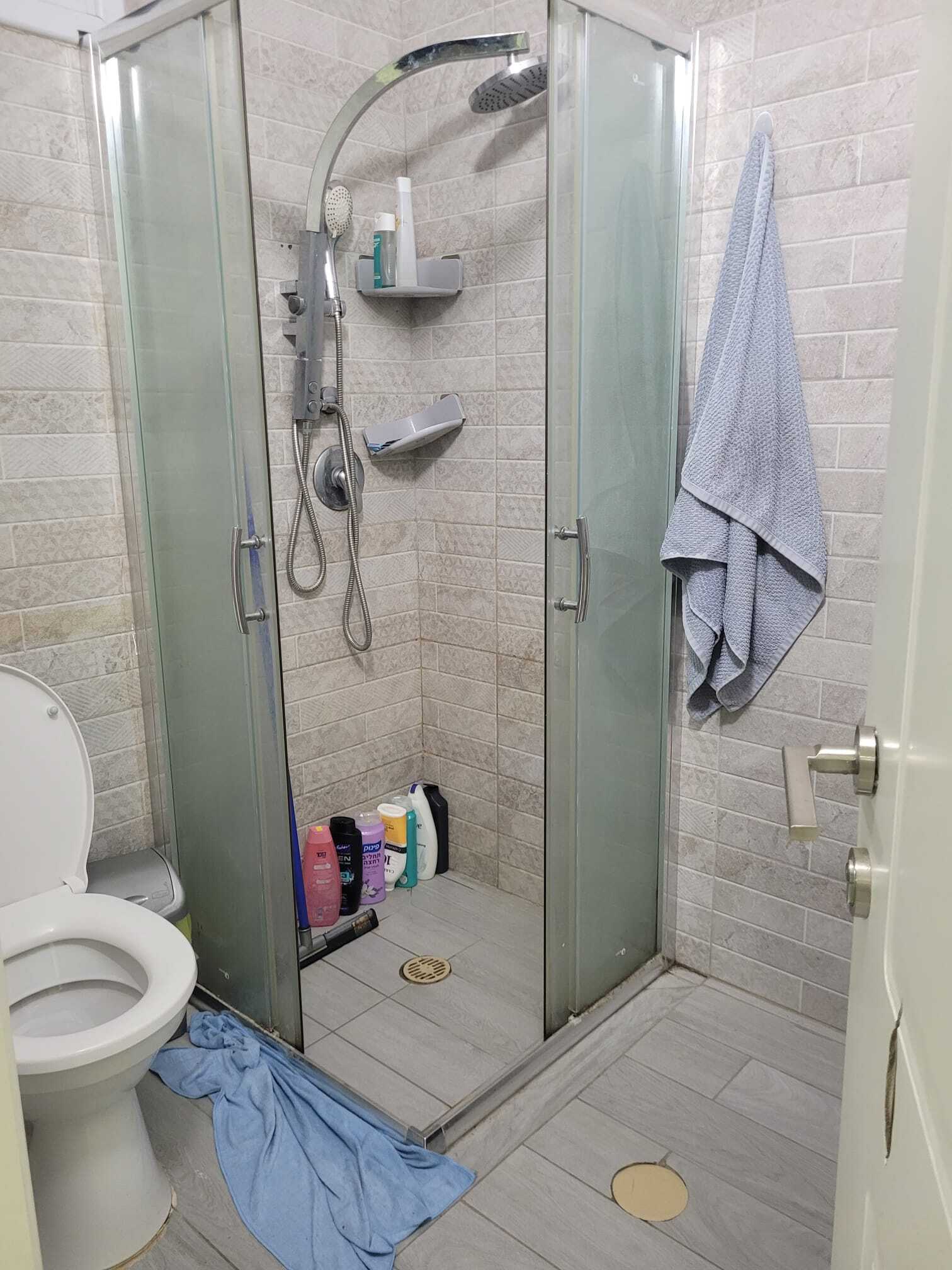 דירה מחולקת לשתי יח' דיור מדהימות! מחיר מציאה!