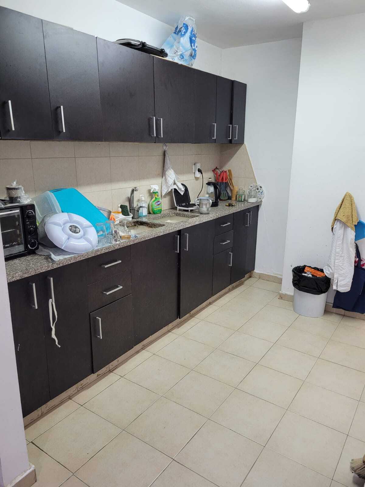 מחולקת ל 3 יחידות דיור - מושכרת ב 5,200 ש"ח