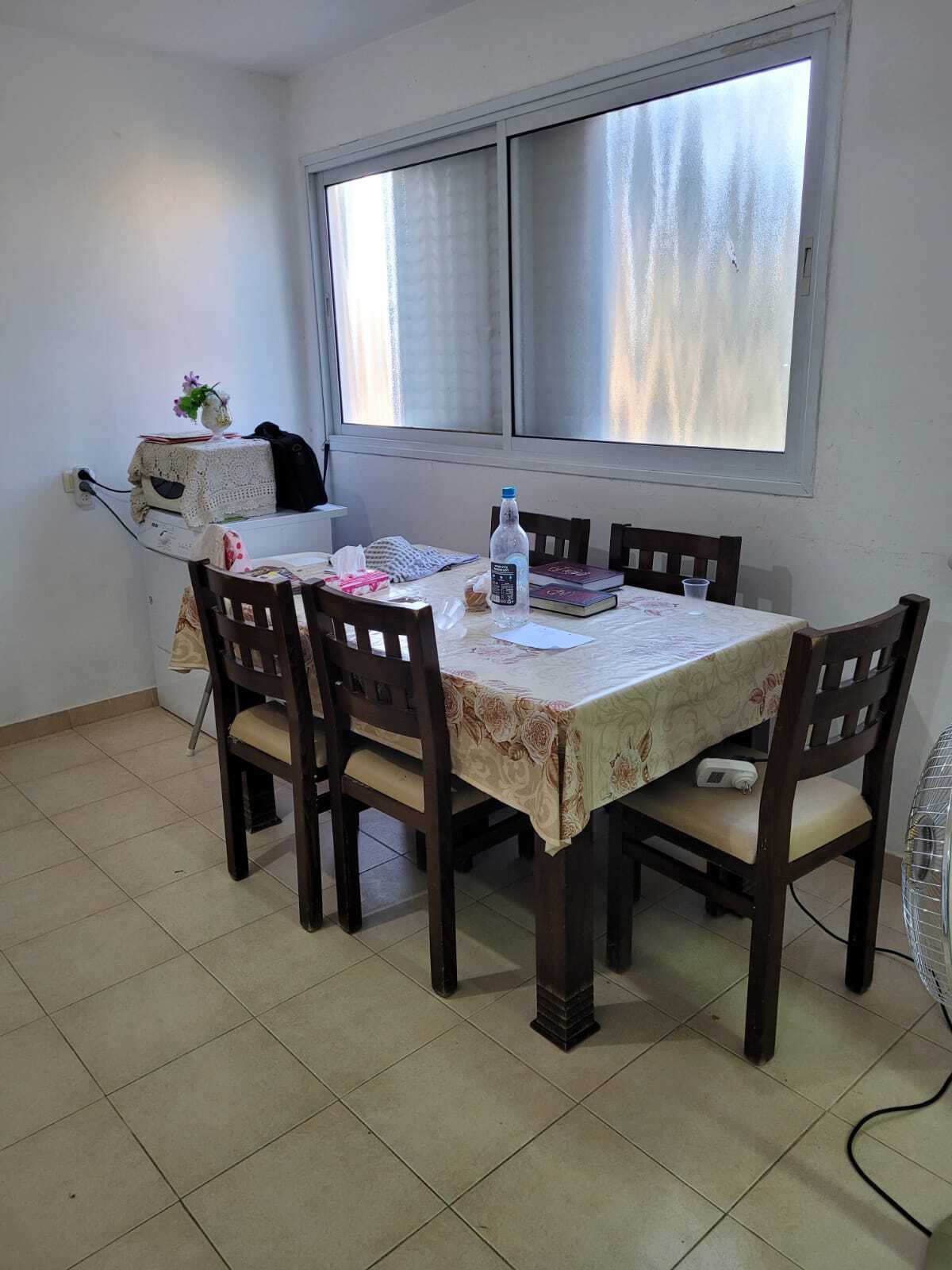 מחולקת ל 3 יחידות דיור - מושכרת ב 5,200 ש"ח