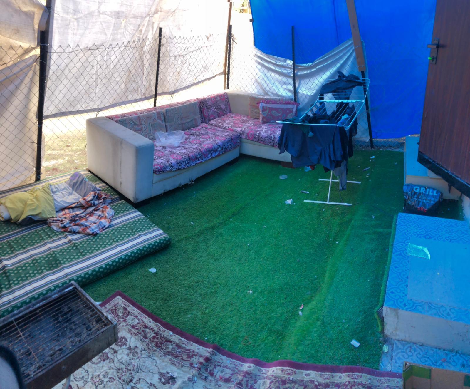 3 חד' (שתי סוויטות) עם חצר - מושכרת ב2,500 ש"ח