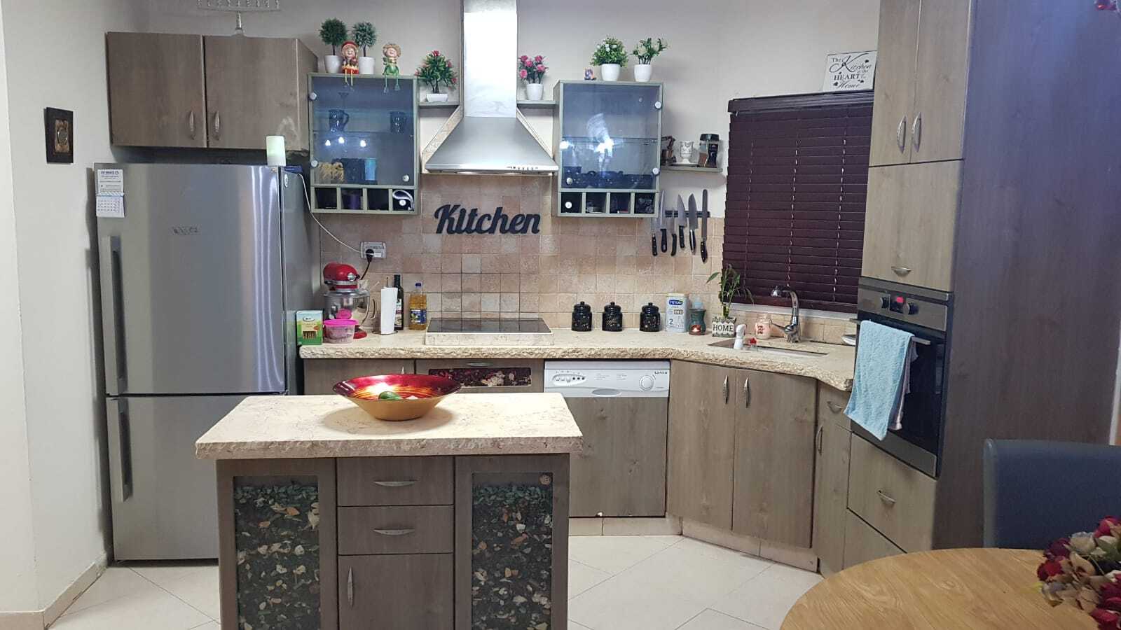 שכ' רמות - דירת 4 חד' משופצת במחיר מעולה! (מושכרת)