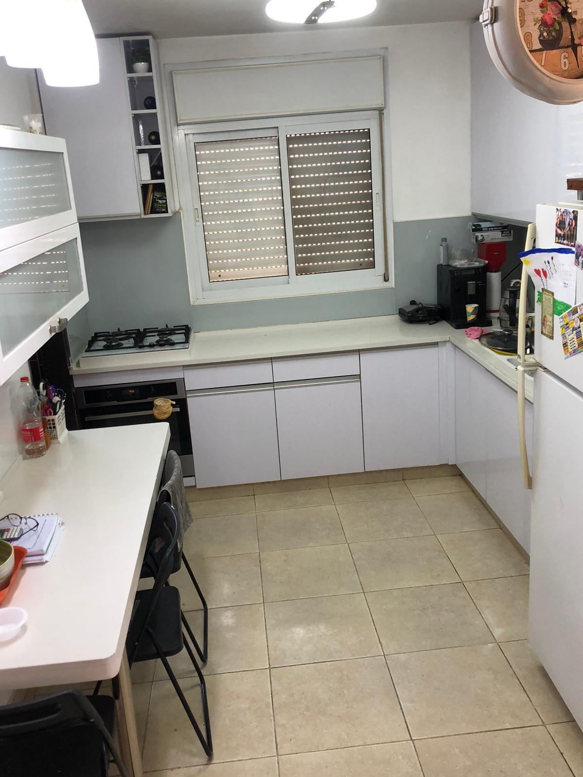 דירת 4 חד' בנחל עשן - משופצת!