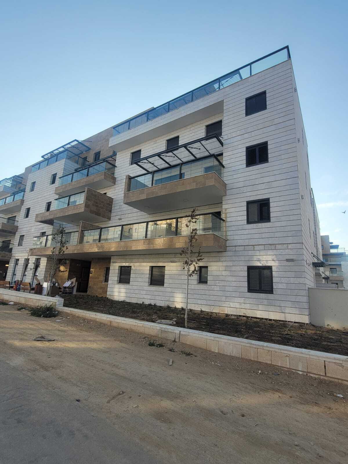 שכ' הפארק - דירת 5 חד' חדשה מהקבלן - חייבת להימכר!