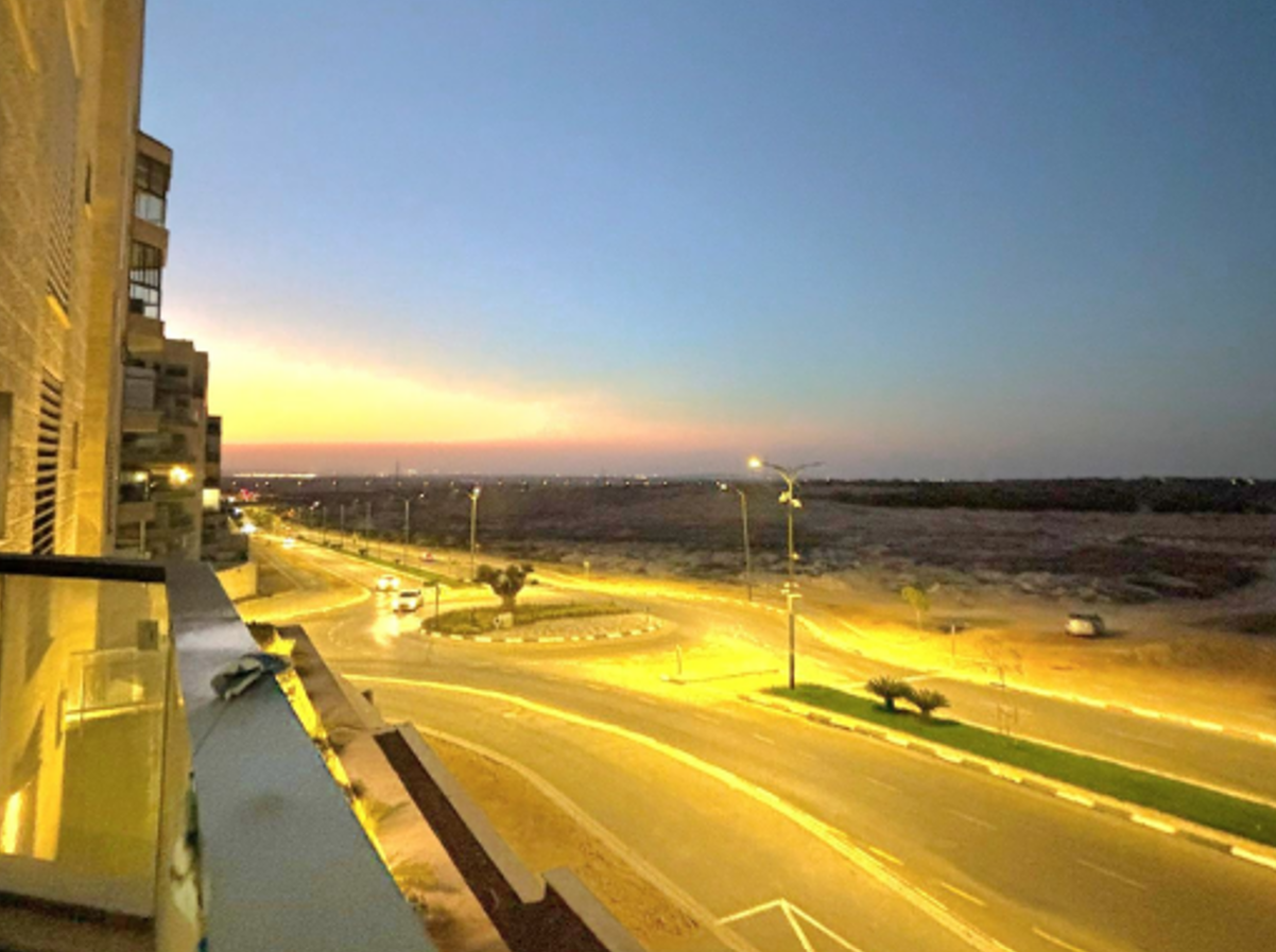 דירת 5 חד' יפייפיה.. בהזדמנות!