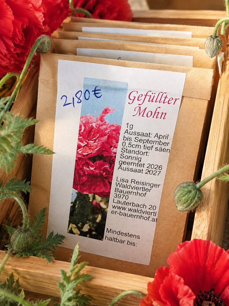 Mohnsaat voll und halbvoll Rot