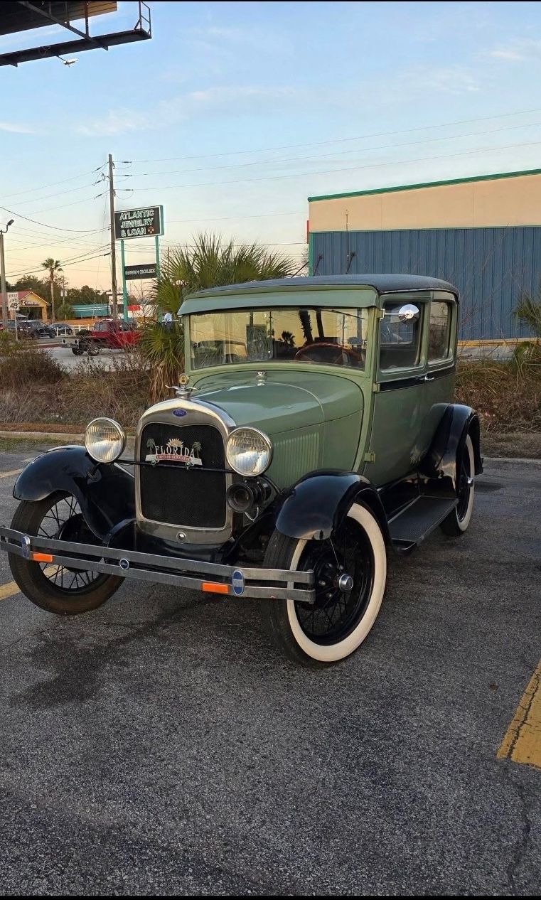 1929 Tudor Sedan "Geraldine" sitting pretty!