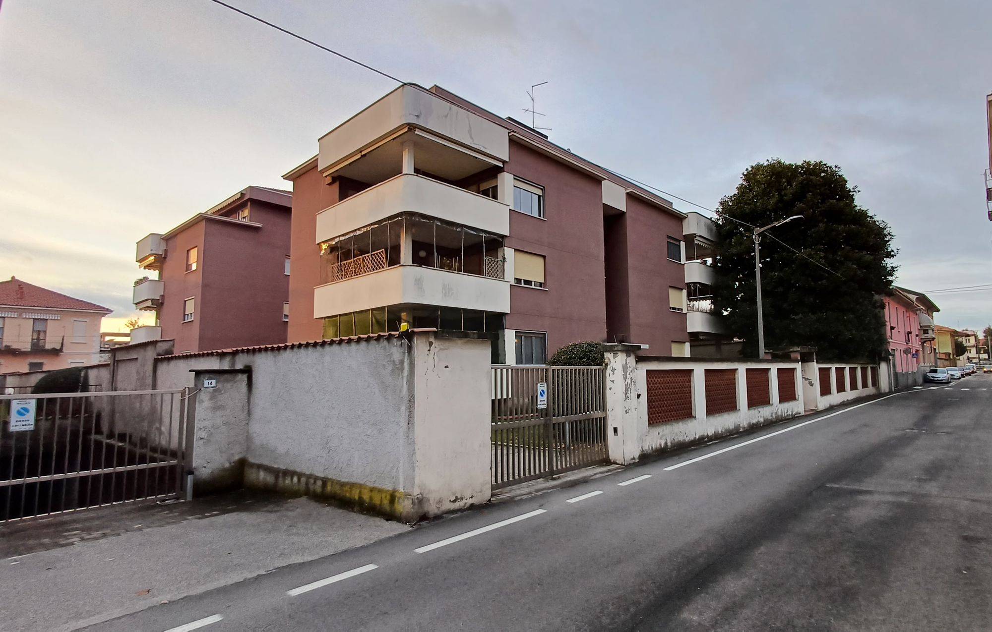 Attico al 4° piano, libero su 4 lati, ampio terrazzo