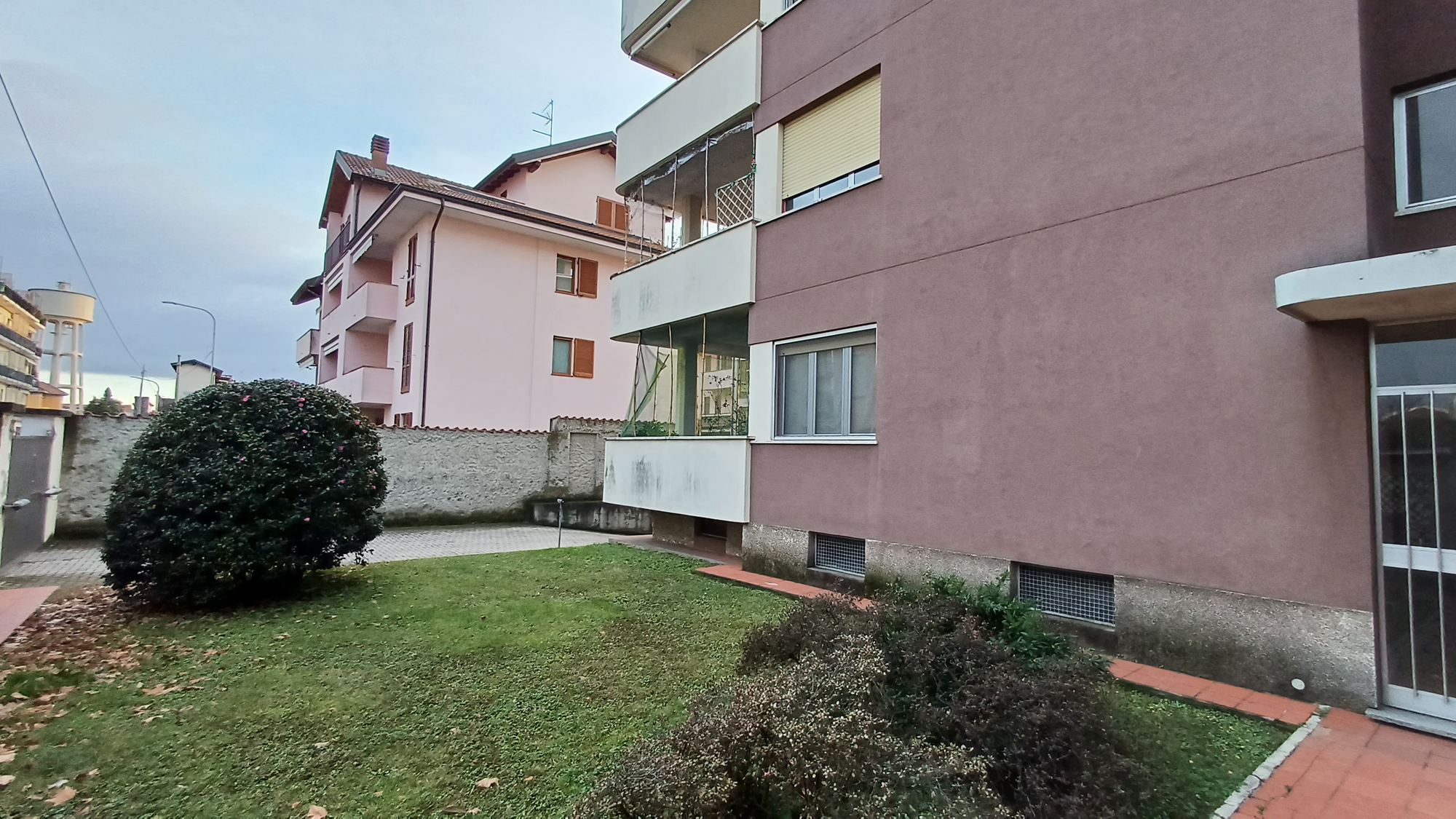 Attico al 4° piano, libero su 4 lati, ampio terrazzo