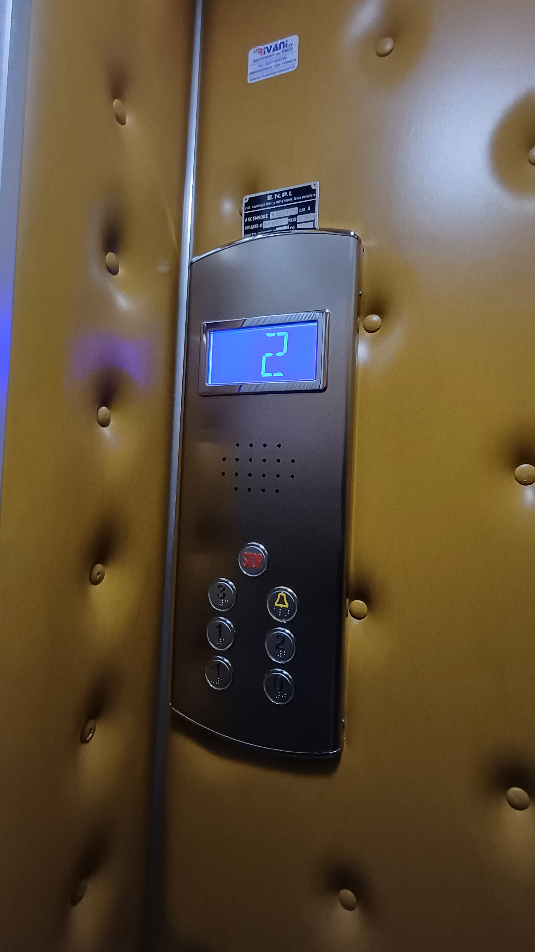 Attico al 4° piano, libero su 4 lati, ampio terrazzo