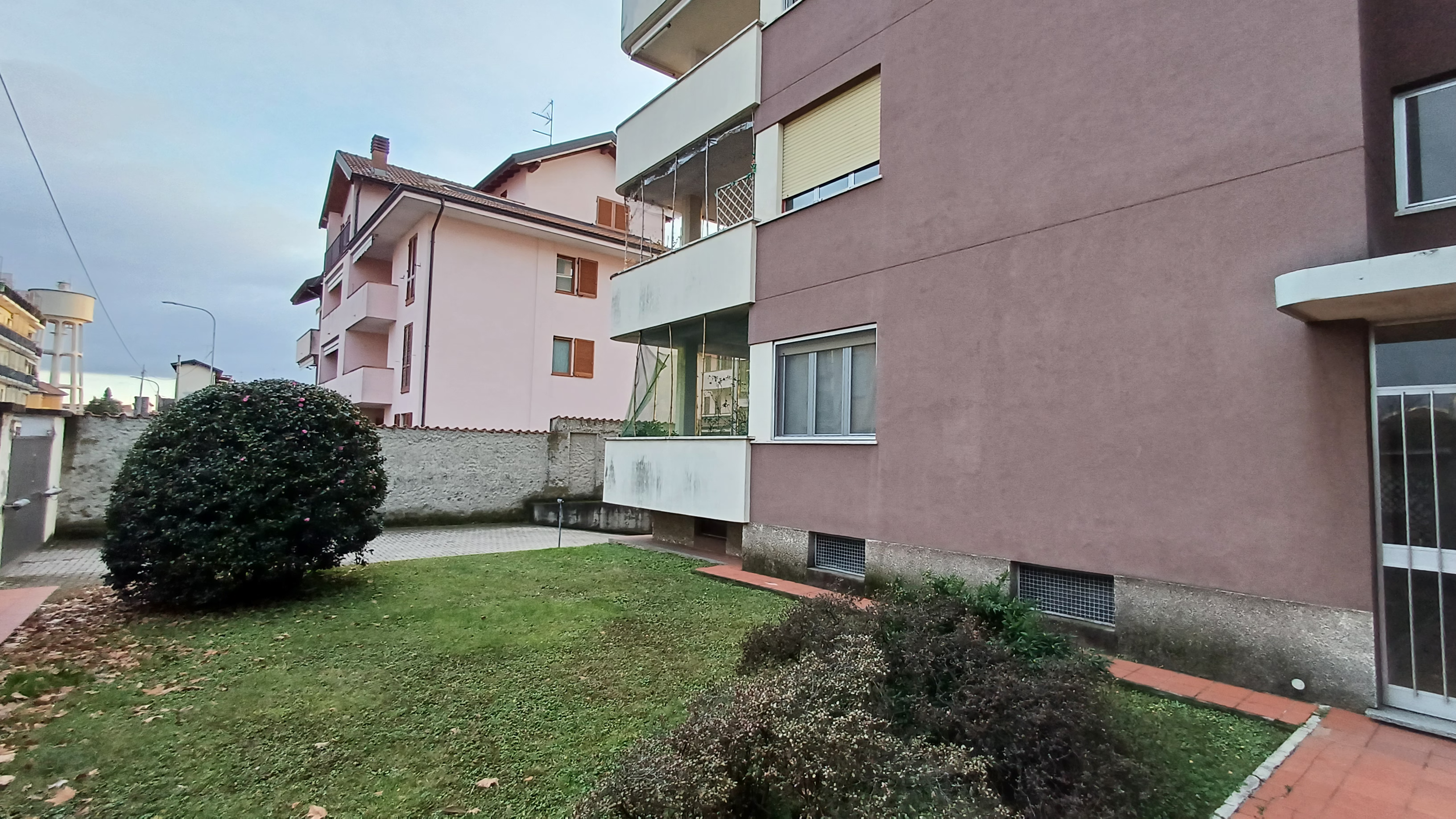 Penthouse on the 4th floor, free on 4 sides, large terrace