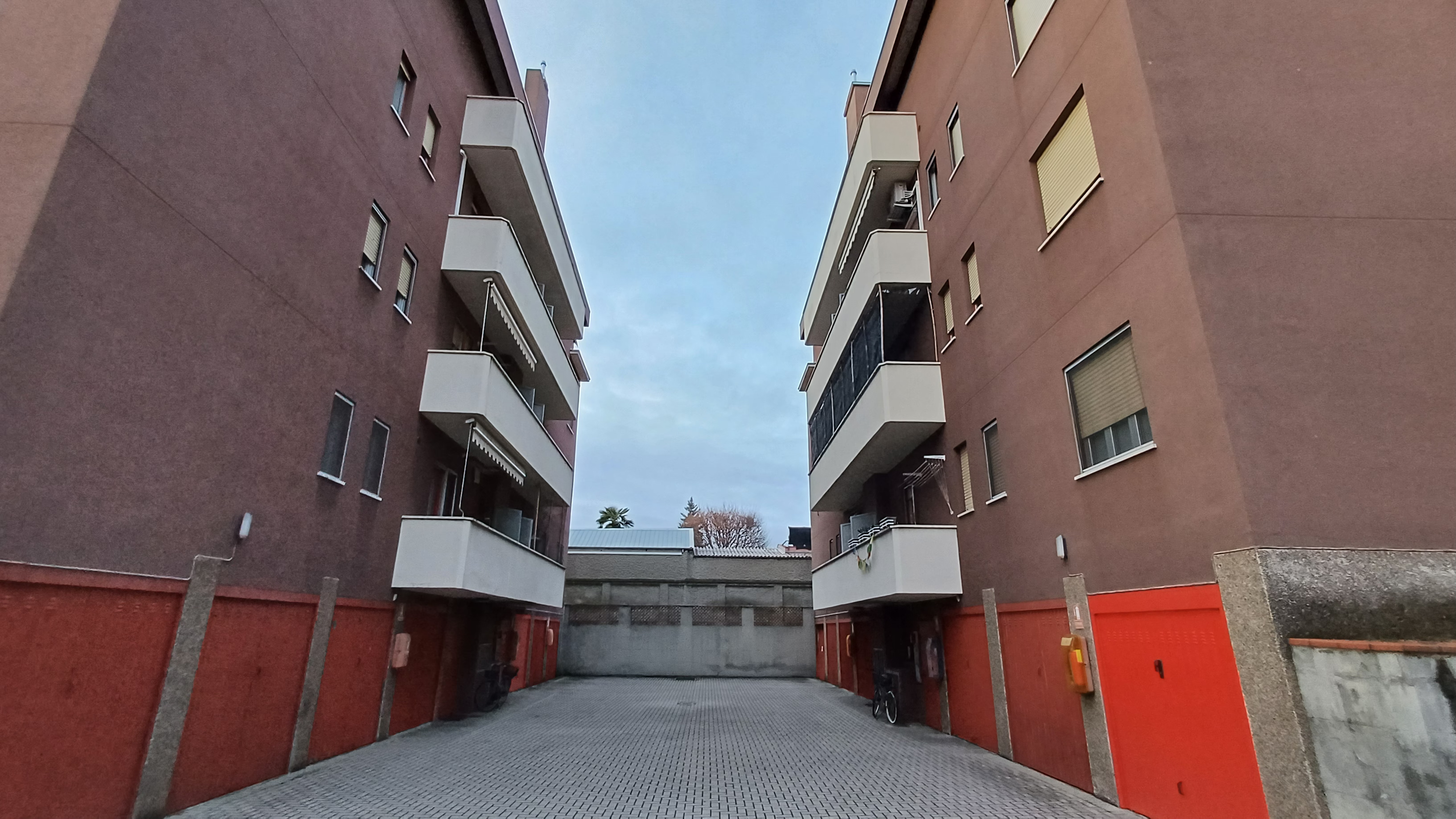 Penthouse on the 4th floor, free on 4 sides, large terrace