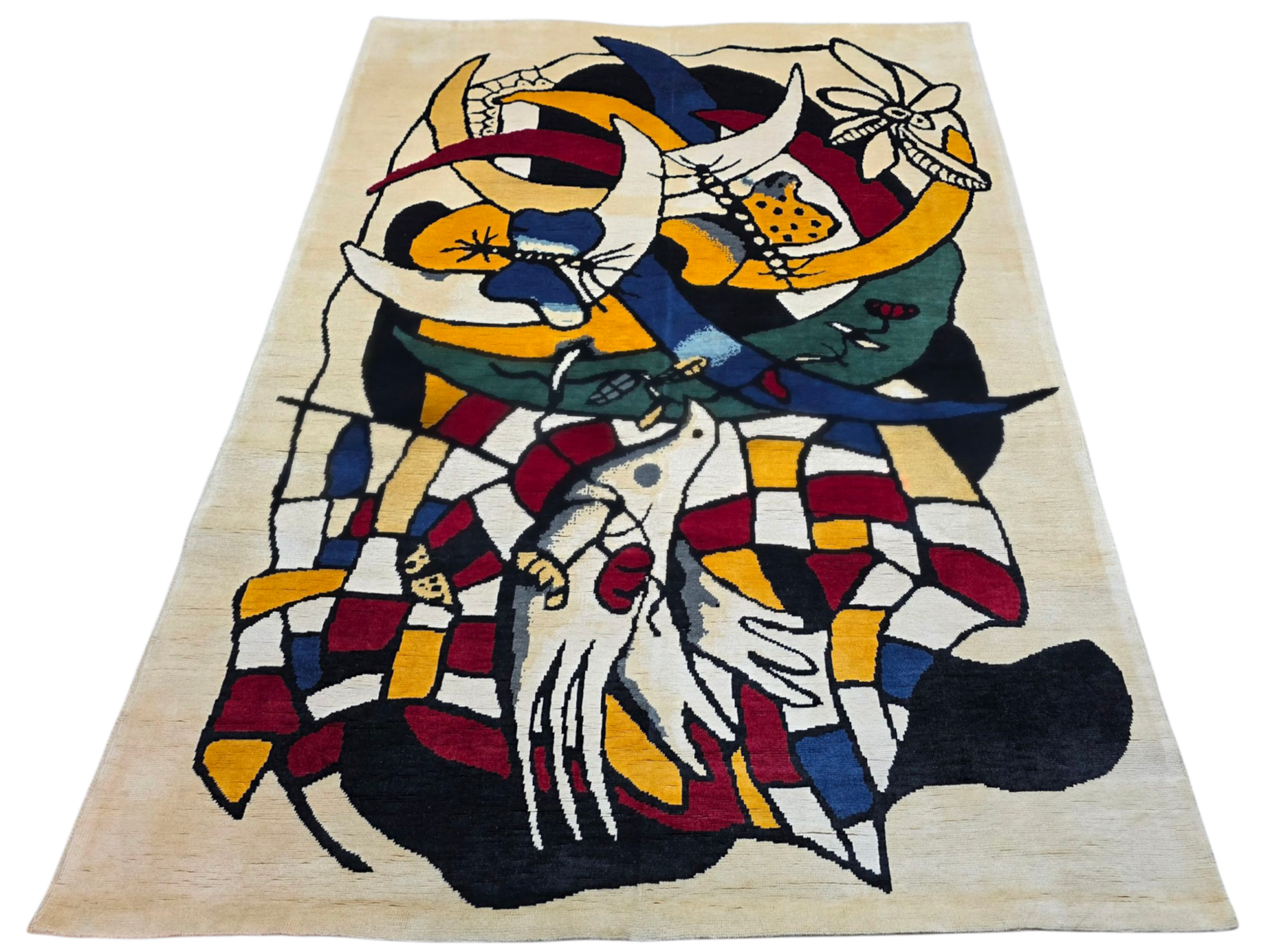 Tapis d’après Fernand Léger Un Oiseau Deux Papillons noué à la main en laine sur coton dimensions 275 x 200 cm 108 x 79 in