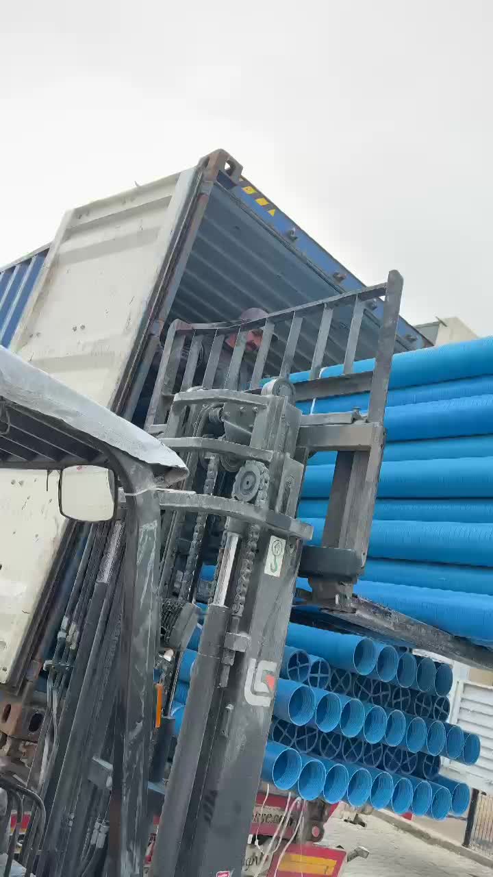 Foraje puturi pret de la 160 lei m/l pe diametru de 200mm tuv pvc albastru