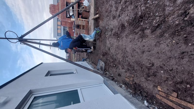 Foraje puturi mecanizate pret de la 300 lei m/l cu materiale incule si garantie 3 ani.