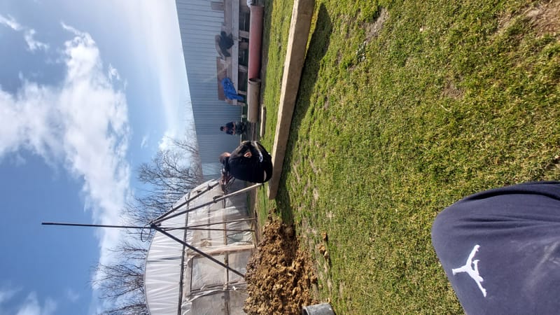 Foraje puturi mecanizate pret de la 300 lei m/l cu materiale incule si garantie 3 ani.