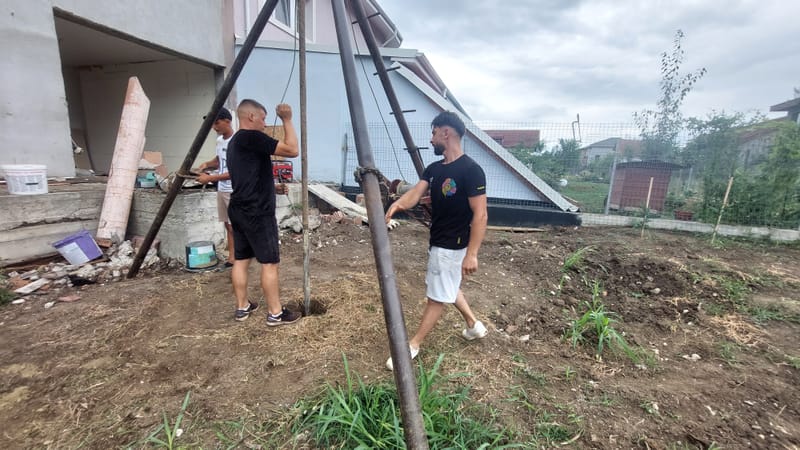 Foraje puturi manuale pret de la 200 lei m/l cu materiale incule si garantie 3 ani.