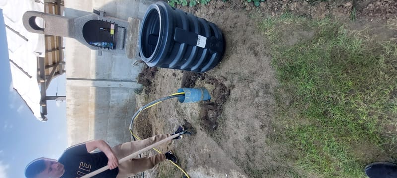 Foraje puturi manuale pret de la 200 lei m/l cu materiale incule si garantie 3 ani.