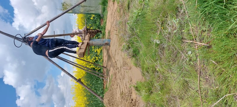 Foraje puturi manuale pret de la 200 lei m/l cu materiale incule si garantie 3 ani.