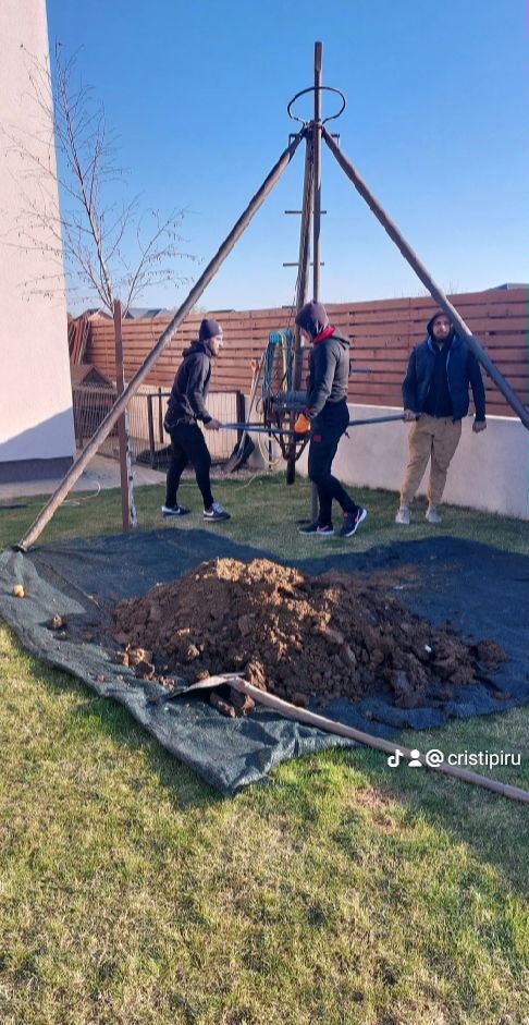 Foraje puturi manuale pret de la 200 lei m/l cu materiale incule si garantie 3 ani.