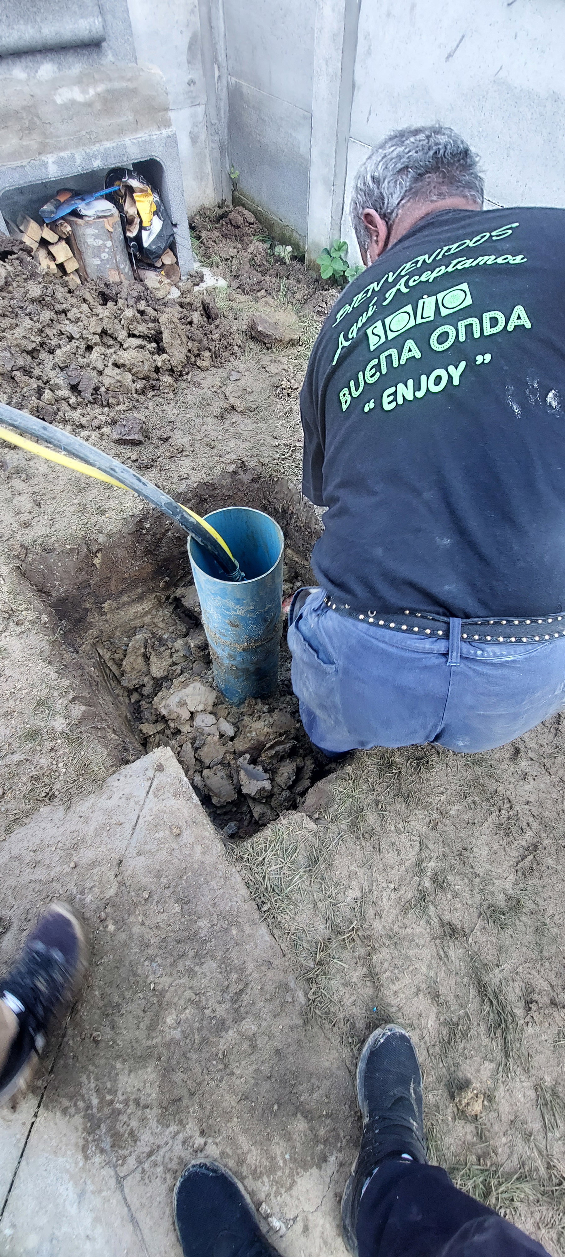 Foraje puturi apa pret manuale pret de la 200 lei m/l cu materiale incule si garantie 3 ani.