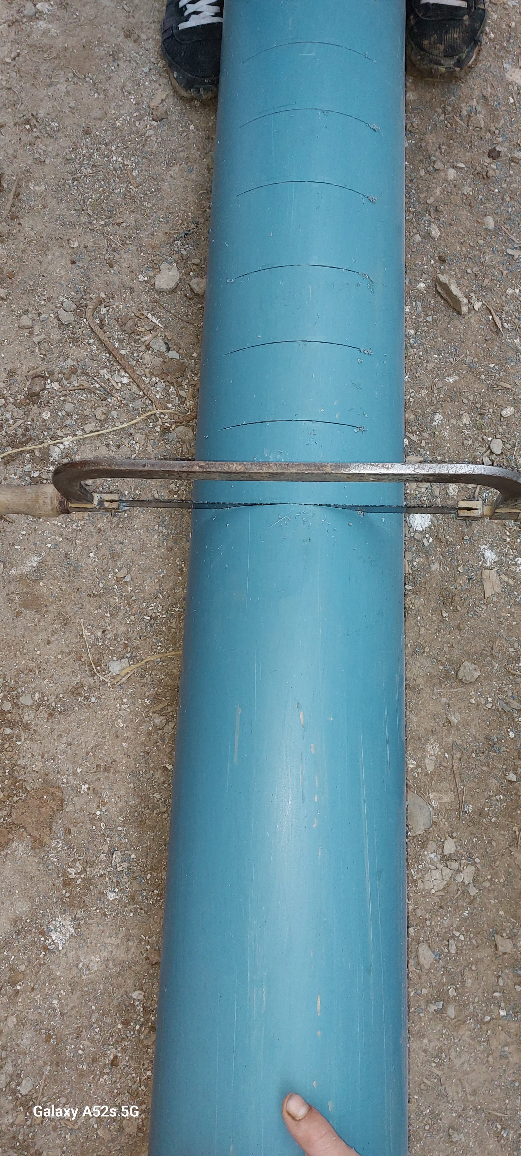 Foraje puturi apa pret manuale pret de la 200 lei m/l cu materiale incule si garantie 3 ani.