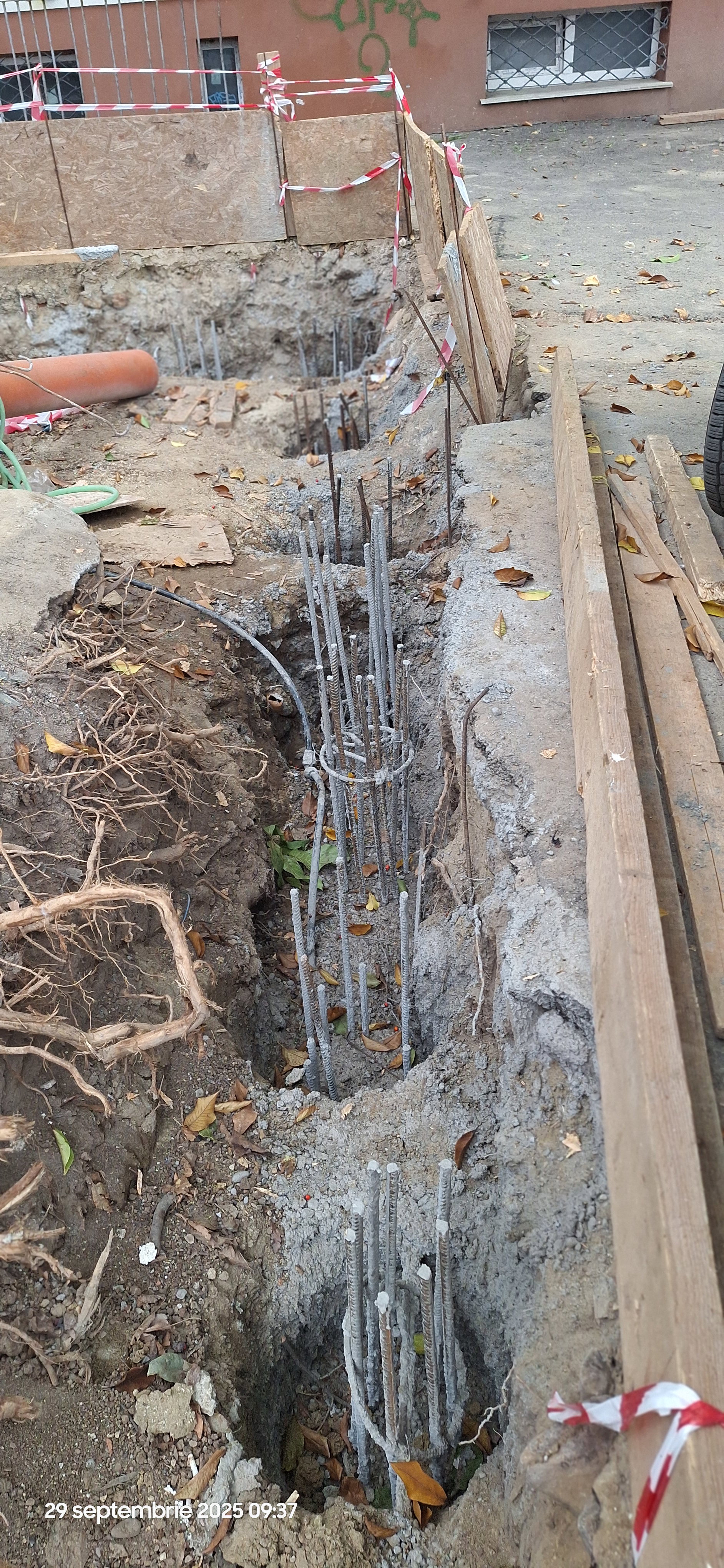 Foraje Piloni si Pilotii forati de sustinere Bucuresti - ilfov  dar si in Tara la cele mai mici preturi suna acum diresc executat la tel. 0765212100 DINU CRISTIAN