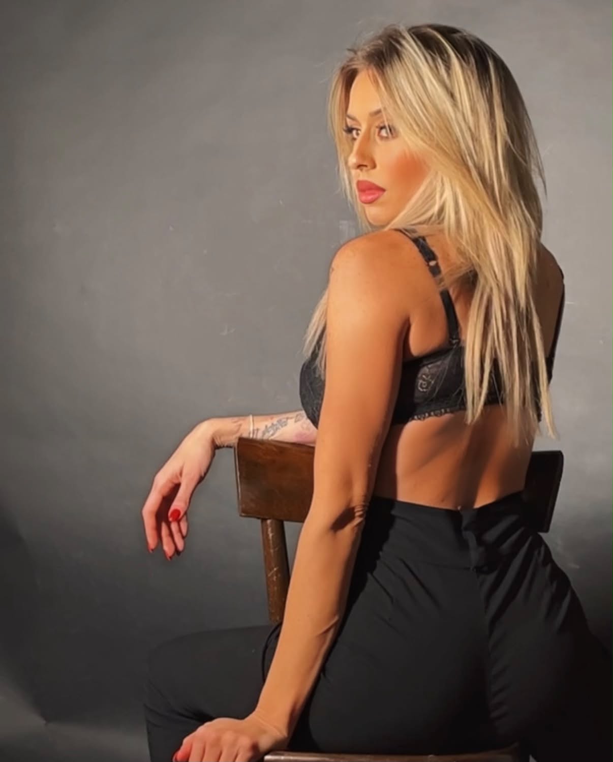 https://www.instagram.com/luanamato/