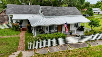 19. Freeman House image