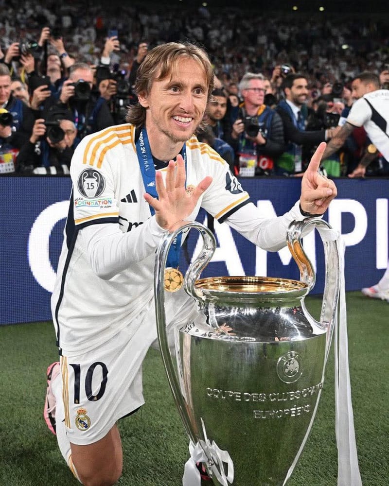 مودريتش يعلن رحيله عن ريال مدريد