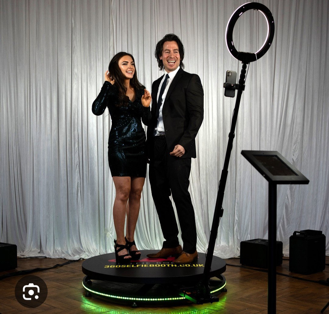 360 Photo & Video Booth