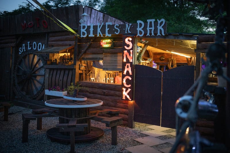 BIKE'S N BAR
