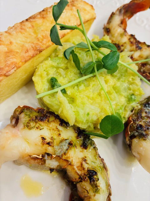 Les petites langoustes grillées au beurre d'algues