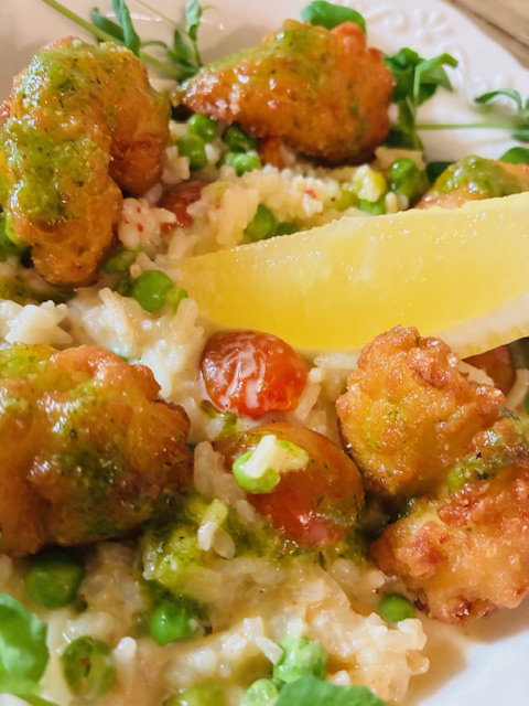 Risotto printanier , scamorza fumée et pépites d'encornets