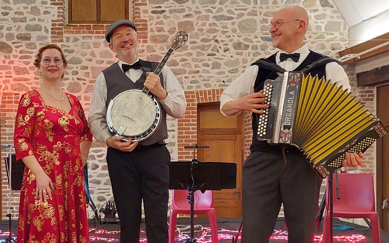 Concert trio accordéon-chant-banjo
